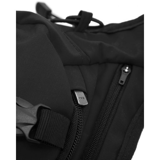 کوله تریل رانینگ 7 لیتری مدل W.U.T.S - Trail Bag Black